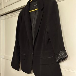 Sports jacket with polka dot interior